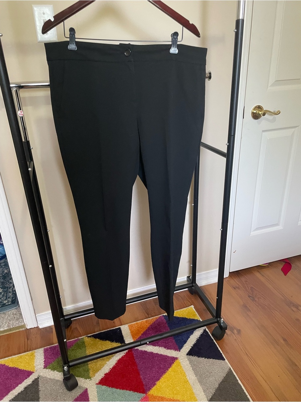 RW&CO. Black Slim Straight Women's Trousers